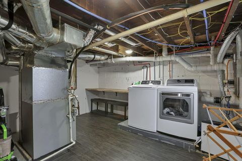 Tiny photo for 392 Arlington Avenue, Newark, OH 43055 (MLS # 225045180)