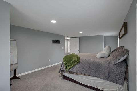 Tiny photo for 392 Arlington Avenue, Newark, OH 43055 (MLS # 225045180)