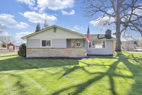 Photo of 780 Fieldson Drive, Heath, OH 43056 (MLS # 226008673)