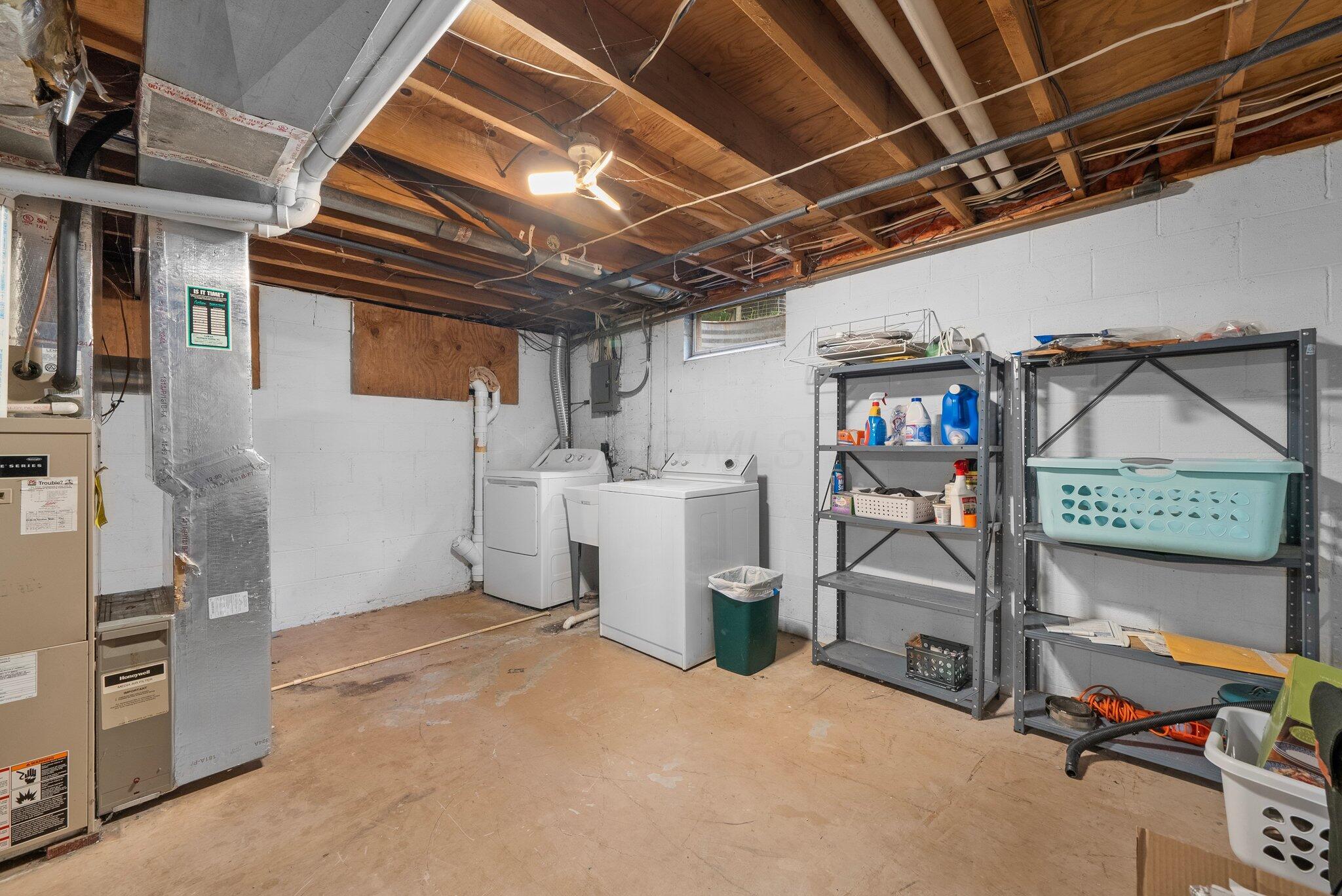 501 Renae Drive, Newark, Ohio image 35