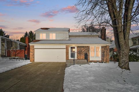 Photo of 1986 Sutter Parkway, Dublin, OH 43016 (MLS # 225045919)