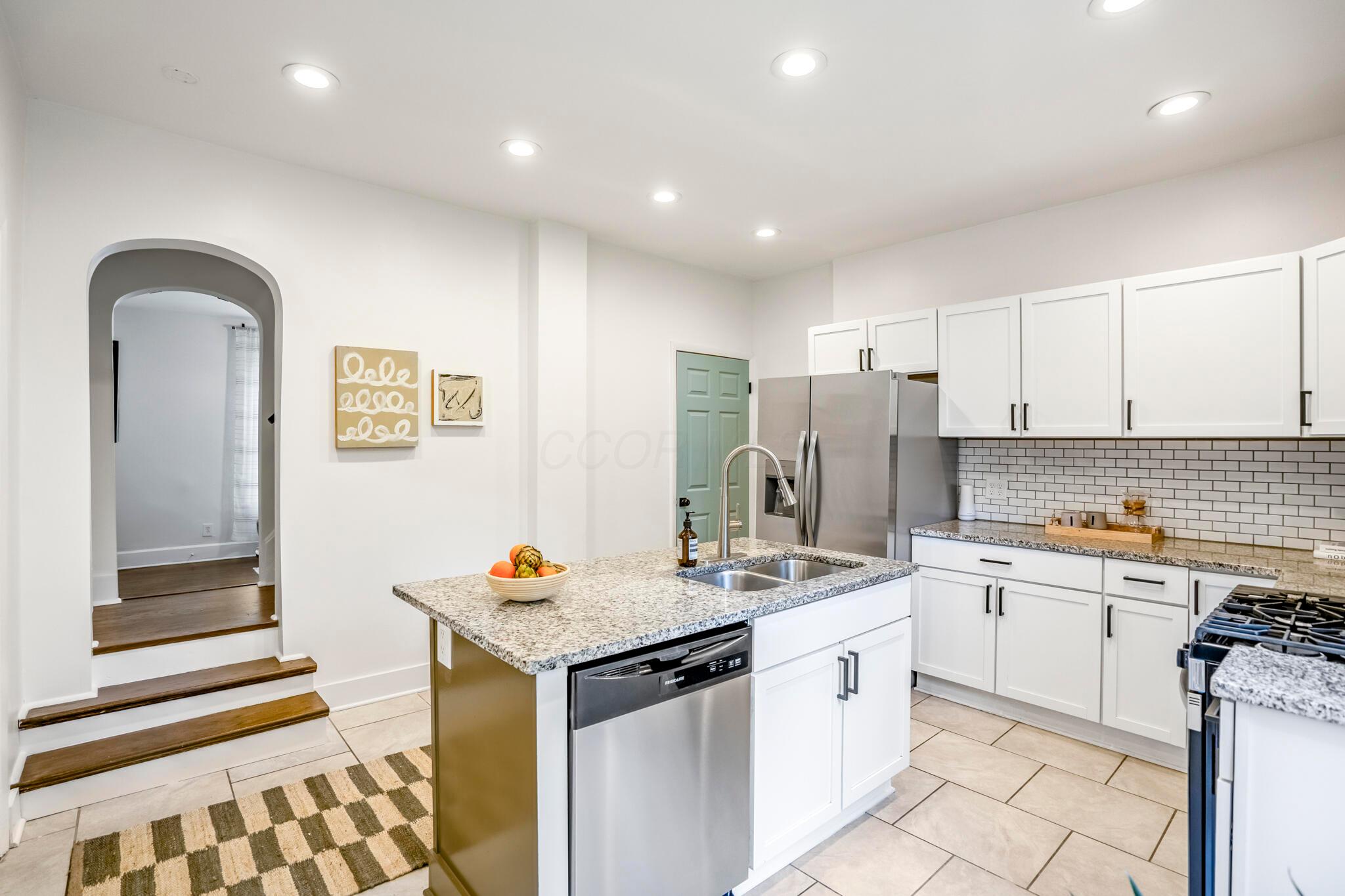 976 Oakwood Avenue, Columbus, Ohio image 14
