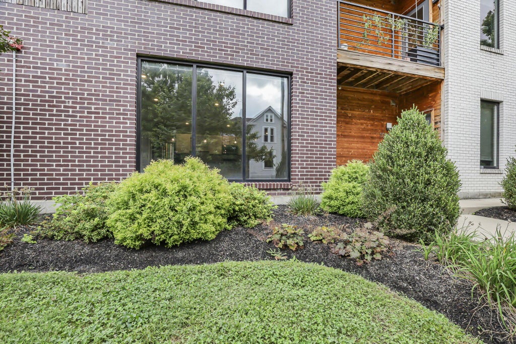Photo of 1020 Pennsylvania Avenue, Columbus, OH 43201 (MLS # 226035975)