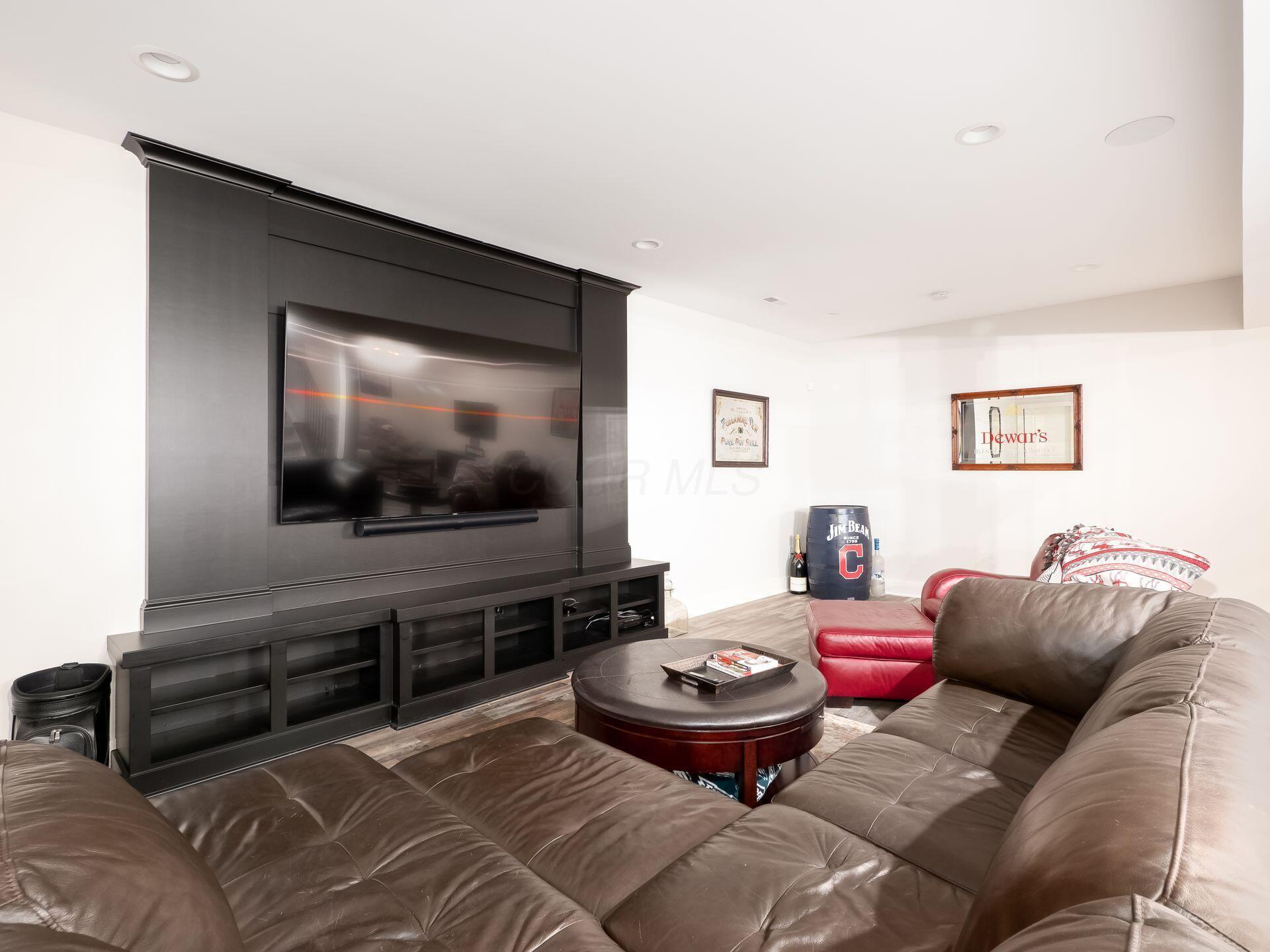 Dublin, Ohio, 43017, United States, 4 Bedrooms Bedrooms, ,4 BathroomsBathrooms,Residential,Active,2043802