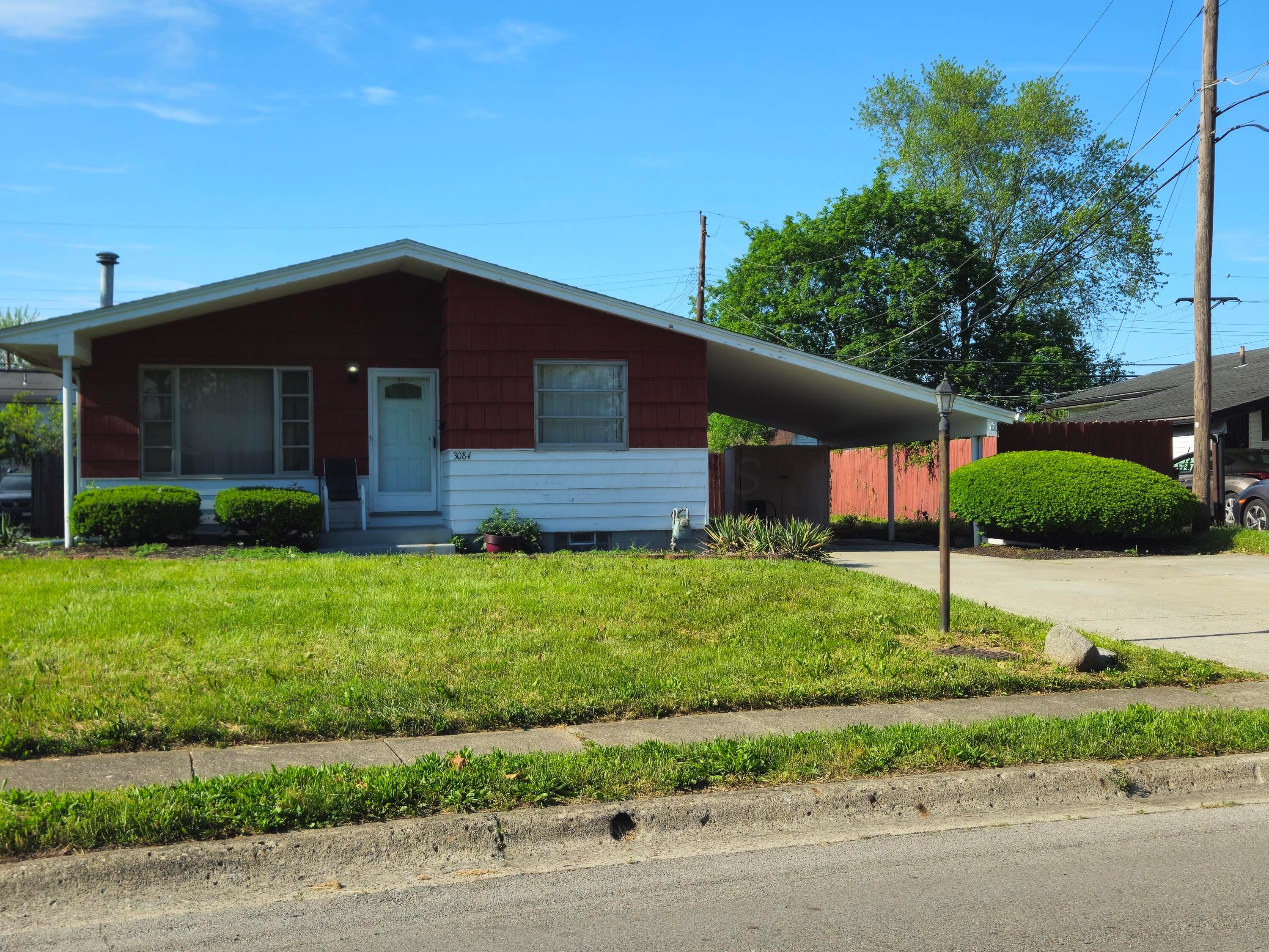 3084 Clermont Road, Columbus, Ohio image 1