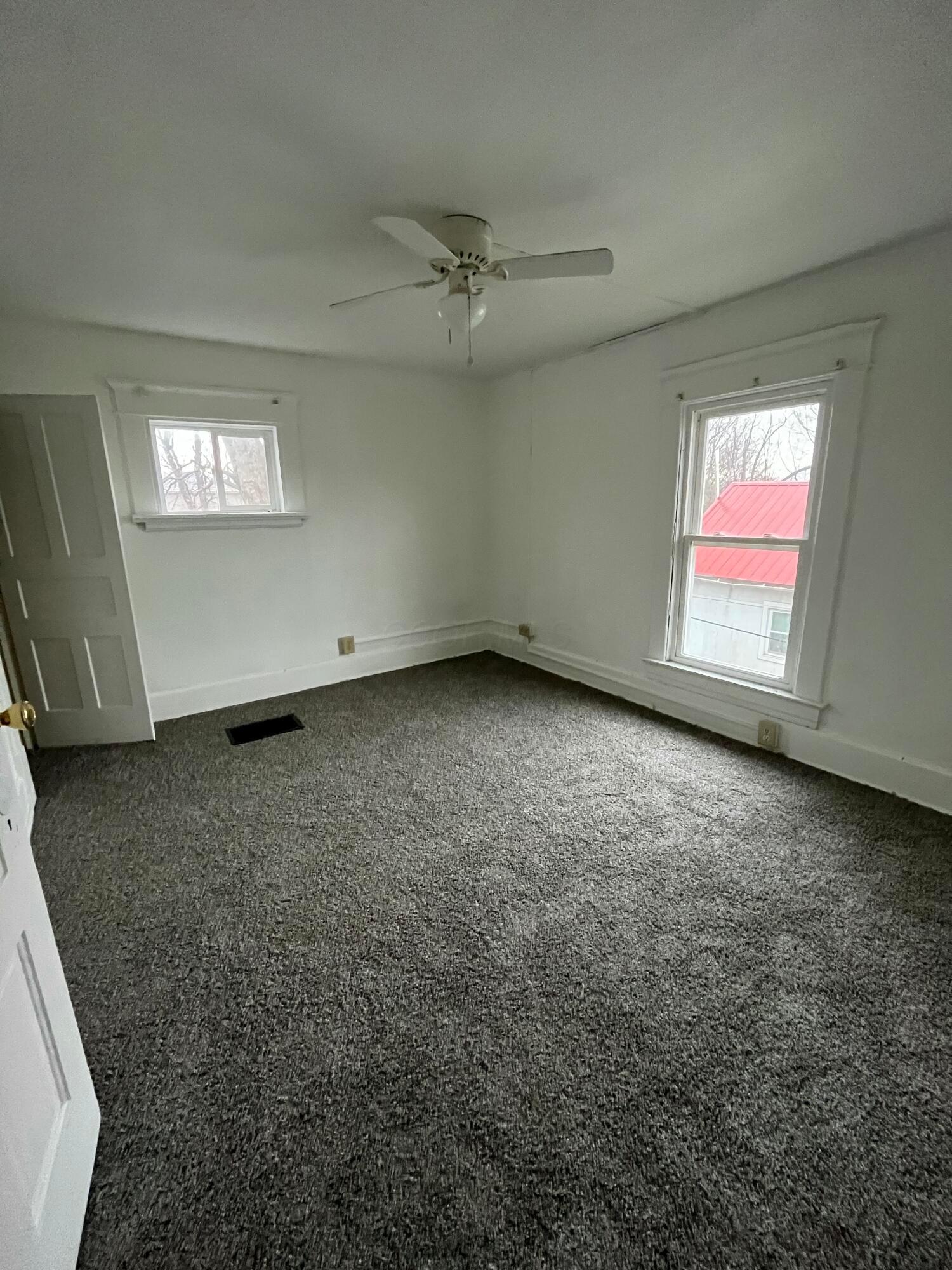 345 W State Street, Athens, Ohio image 11