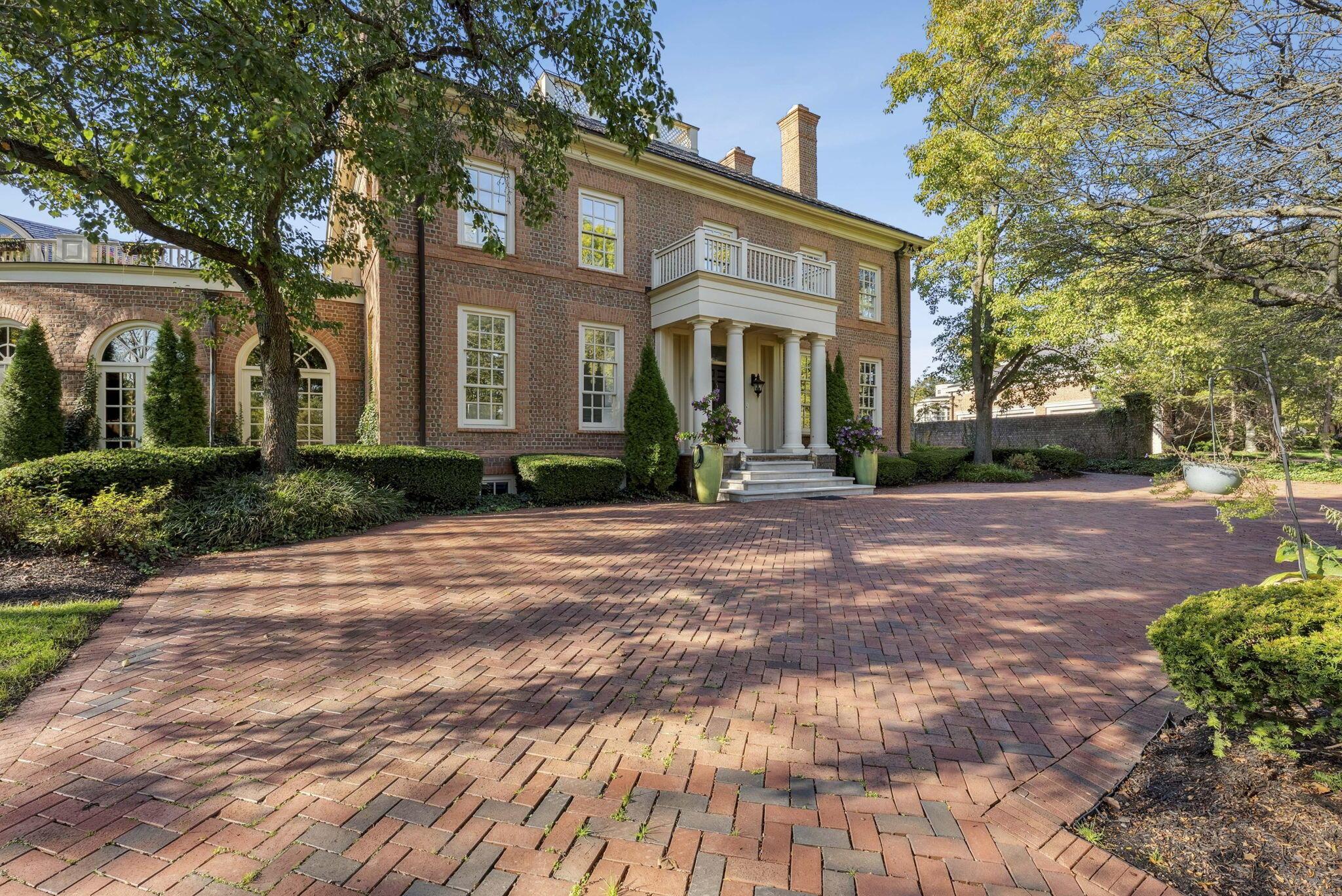 1 Bottomley Crescent