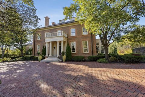 Photo of 1 Bottomley Crescent, New Albany, OH 43054 (MLS # 226004322)