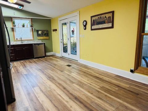 Tiny photo for 347 E Wheeling Street, Lancaster, OH 43130 (MLS # 225037549)