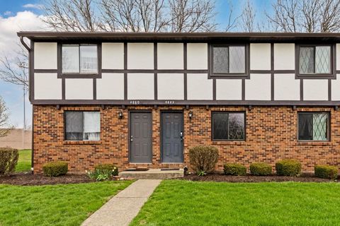 Condo For Sale - 4882 Berryhill Court<br/> Columbus, OH 43230