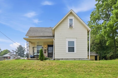 Tiny photo for 501 N Yellow Springs Street, Springfield, OH 45504 (MLS # 226027385)
