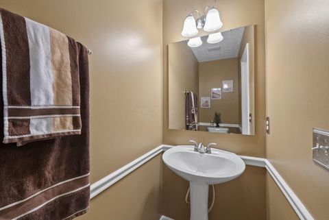 Tiny photo for 176 Knights Bridge Drive E, Pickerington, OH 43147 (MLS # 226000029)