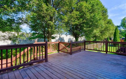 Tiny photo for 176 Knights Bridge Drive E, Pickerington, OH 43147 (MLS # 226000029)