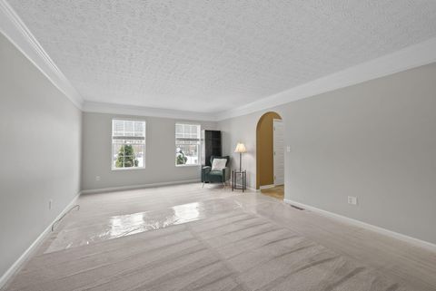 Tiny photo for 176 Knights Bridge Drive E, Pickerington, OH 43147 (MLS # 226000029)