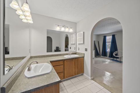 Tiny photo for 176 Knights Bridge Drive E, Pickerington, OH 43147 (MLS # 226000029)