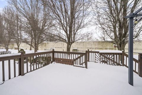Tiny photo for 176 Knights Bridge Drive E, Pickerington, OH 43147 (MLS # 226000029)