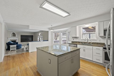 Tiny photo for 176 Knights Bridge Drive E, Pickerington, OH 43147 (MLS # 226000029)