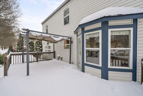 Tiny photo for 176 Knights Bridge Drive E, Pickerington, OH 43147 (MLS # 226000029)