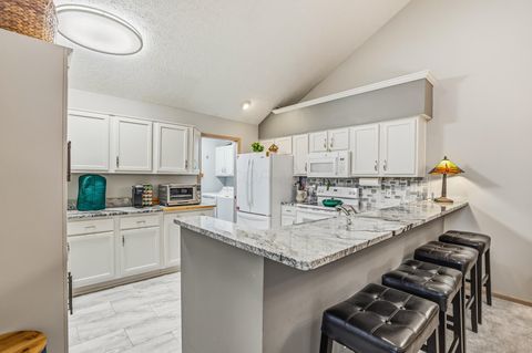 Tiny photo for 5607 E Links Boulevard 3 #3, Hilliard, OH 43026 (MLS # 226019063)