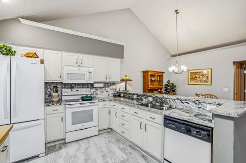 Tiny photo for 5607 E Links Boulevard 3 #3, Hilliard, OH 43026 (MLS # 226019063)