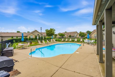 Tiny photo for 5607 E Links Boulevard 3 #3, Hilliard, OH 43026 (MLS # 226019063)