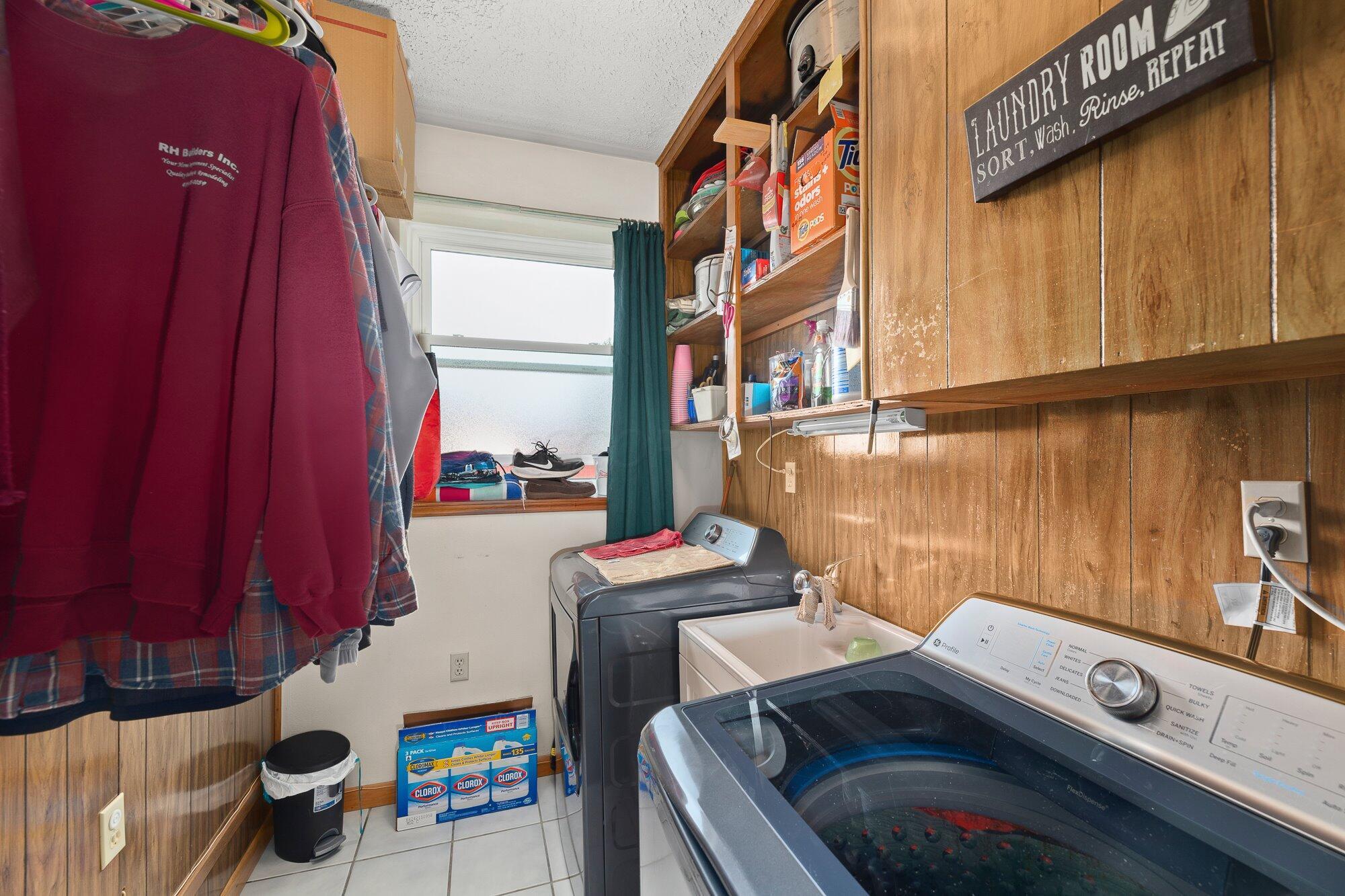 1531 Suburban Drive, Mansfield, Ohio image 15