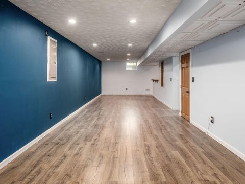 Tiny photo for 4638 Thornoak Drive, Grove City, OH 43123 (MLS # 225040584)
