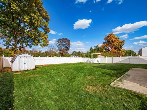 Tiny photo for 4638 Thornoak Drive, Grove City, OH 43123 (MLS # 225040584)