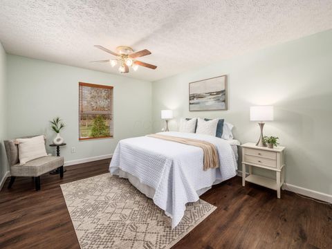 Tiny photo for 4638 Thornoak Drive, Grove City, OH 43123 (MLS # 225040584)