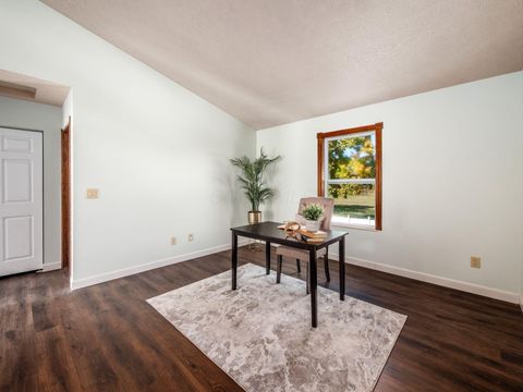 Tiny photo for 4638 Thornoak Drive, Grove City, OH 43123 (MLS # 225040584)