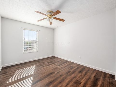 Tiny photo for 4638 Thornoak Drive, Grove City, OH 43123 (MLS # 225040584)