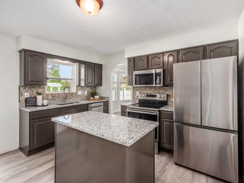 Tiny photo for 4638 Thornoak Drive, Grove City, OH 43123 (MLS # 225040584)