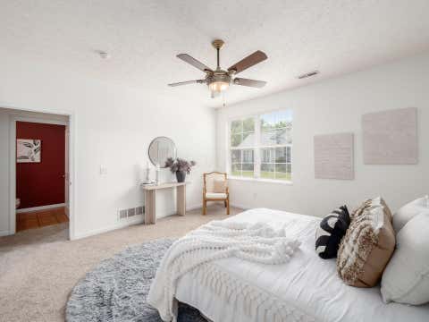 Tiny photo for 4210 Cobbler Road 15 #15, New Albany, OH 43054 (MLS # 226024911)