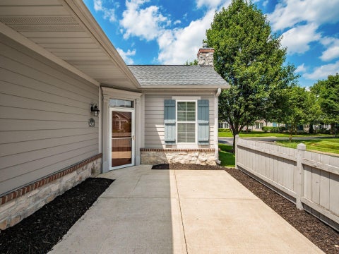 Tiny photo for 4210 Cobbler Road 15 #15, New Albany, OH 43054 (MLS # 226024911)