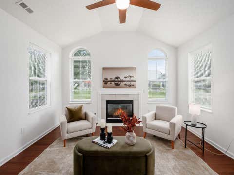 Tiny photo for 4210 Cobbler Road 15 #15, New Albany, OH 43054 (MLS # 226024911)