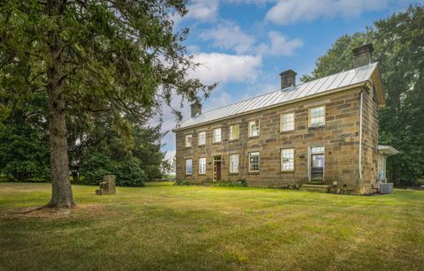 Photo of 20992 Sycamore Road, Mount Vernon, OH 43050 (MLS # 226027162)