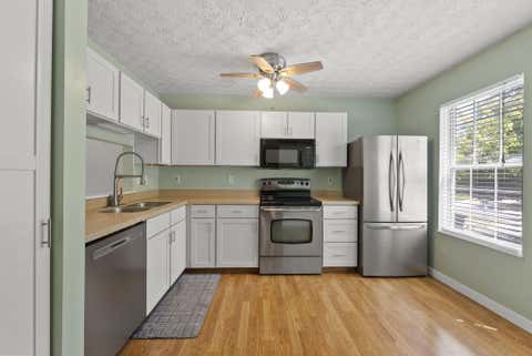 Tiny photo for 3368 La Coste Lane, Columbus, OH 43228 (MLS # 226029612)
