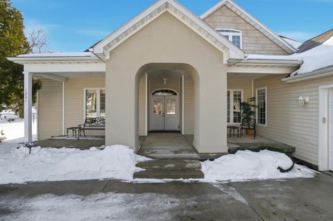 Photo of 1201 Kingsgate Road, Springfield, OH 45503 (MLS # 226004028)