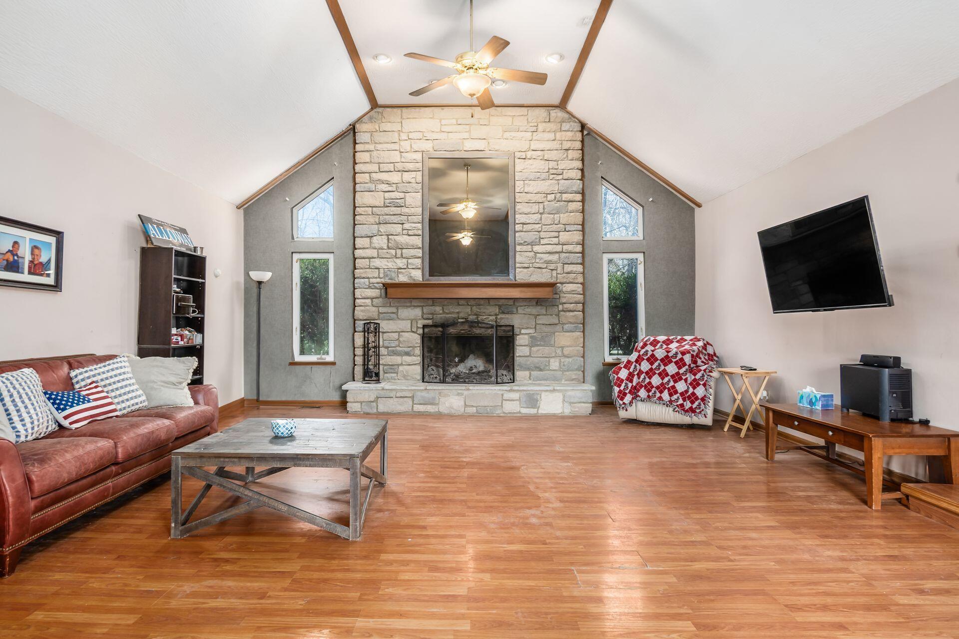 7482 Condit Road, Centerburg, Ohio image 3