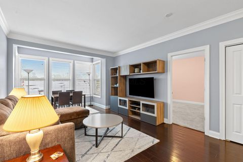 Photo of 925 Ingleside Avenue 213 #213, Columbus, OH 43215 (MLS # 226004339)