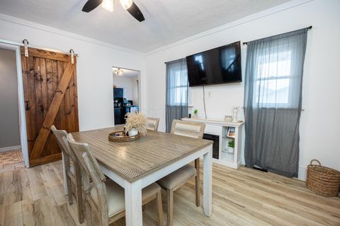 Tiny photo for 405 Maplewood Avenue, Mount Vernon, OH 43050 (MLS # 226004449)