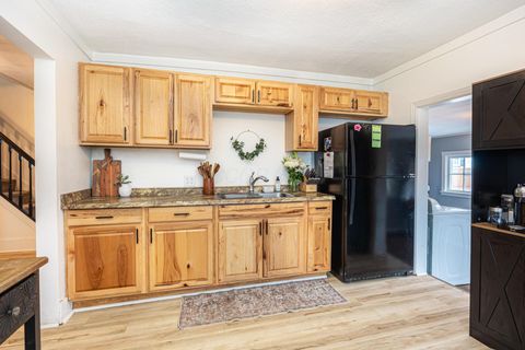 Tiny photo for 405 Maplewood Avenue, Mount Vernon, OH 43050 (MLS # 226004449)