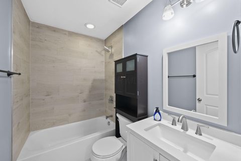 Tiny photo for 3637 S Champion Avenue, Columbus, OH 43207 (MLS # 226014031)