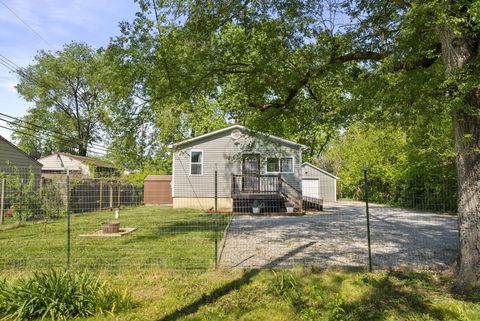 Tiny photo for 3637 S Champion Avenue, Columbus, OH 43207 (MLS # 226014031)