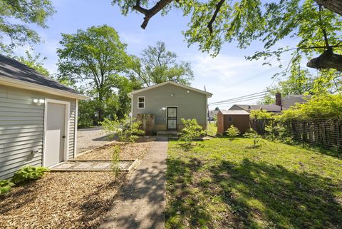 Tiny photo for 3637 S Champion Avenue, Columbus, OH 43207 (MLS # 226014031)