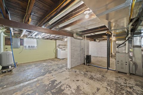 Tiny photo for 3637 S Champion Avenue, Columbus, OH 43207 (MLS # 226014031)