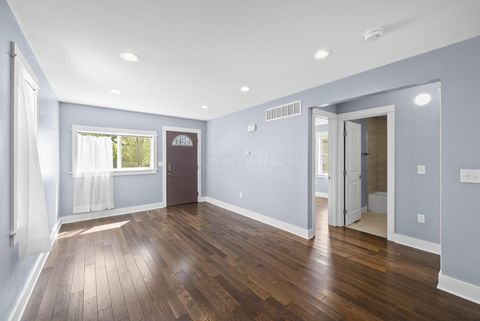 Tiny photo for 3637 S Champion Avenue, Columbus, OH 43207 (MLS # 226014031)