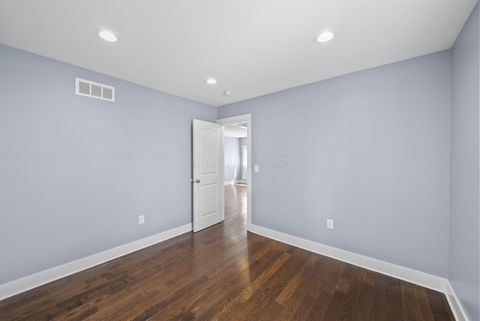 Tiny photo for 3637 S Champion Avenue, Columbus, OH 43207 (MLS # 226014031)