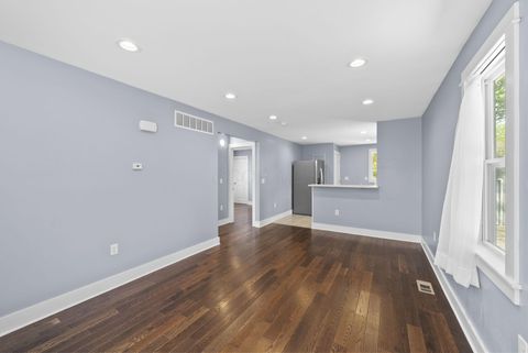 Tiny photo for 3637 S Champion Avenue, Columbus, OH 43207 (MLS # 226014031)