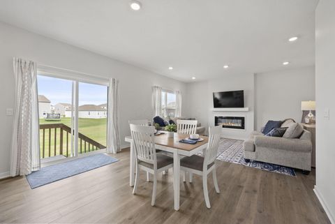 Tiny photo for 124 Avery Place, Granville, OH 43023 (MLS # 226010465)